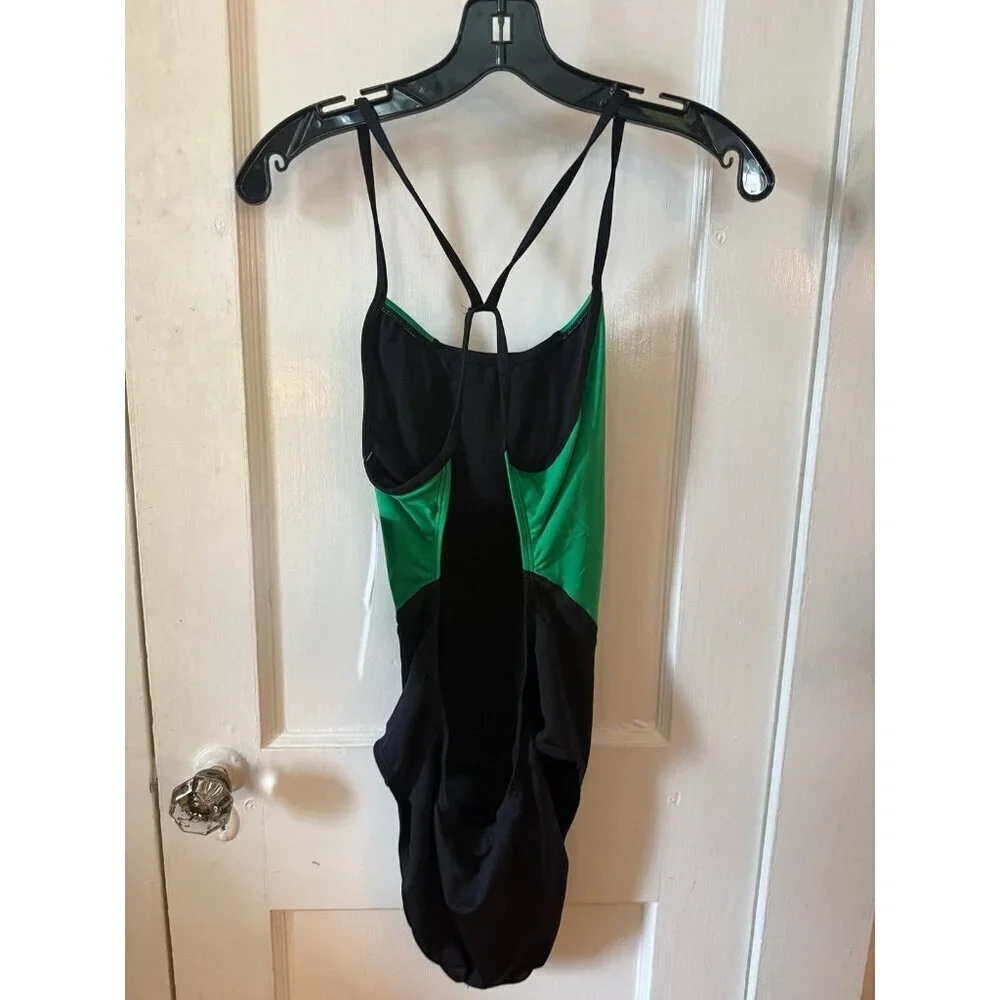 The finals women’s size 38/large swimsuit new with tags
